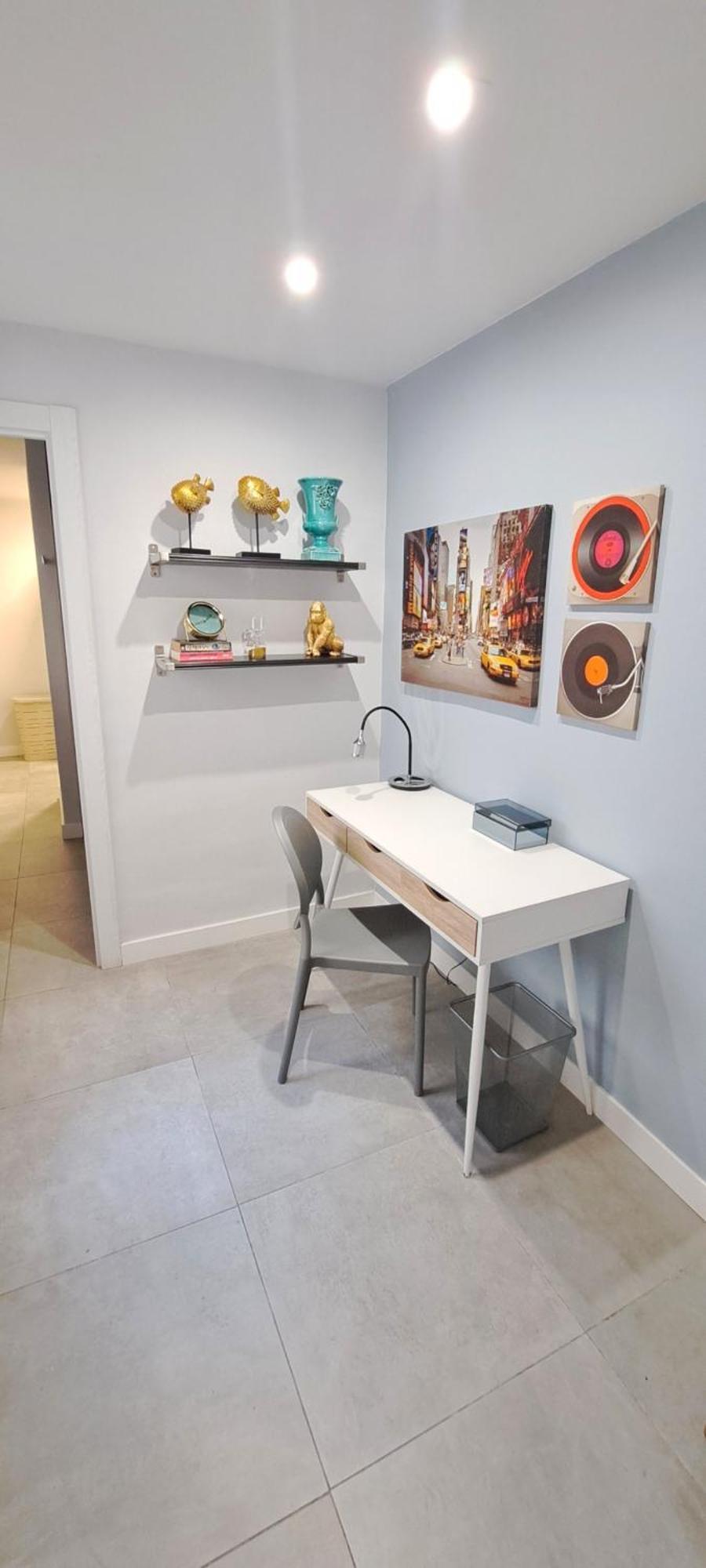 Апартаменты New! Renovated, Centrally Located, Private Entrance, Terrace Валенсия Экстерьер фото